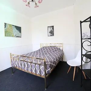  Séjour chez l'habitant 2, Calme, 1 Station De Paris
